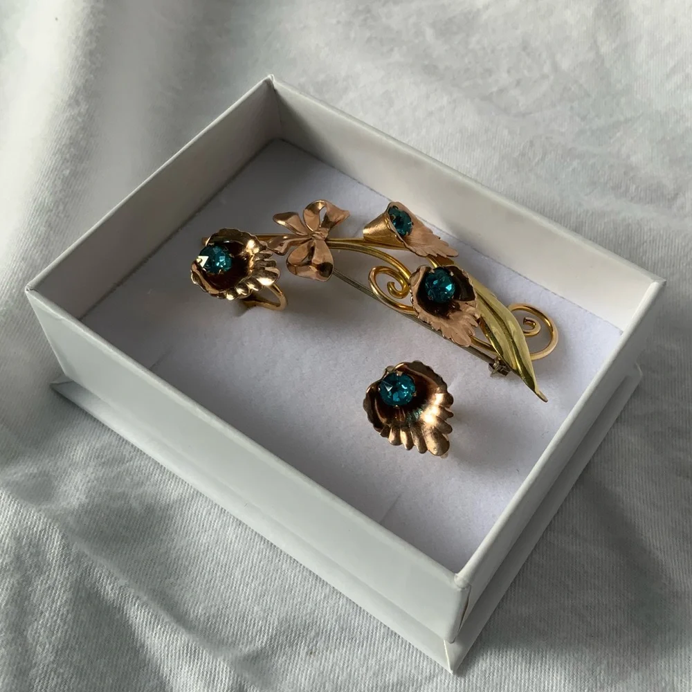 Van Dell Vintage 1940 jewelry 12KT gold filled brooch & earrings aqua blue stone